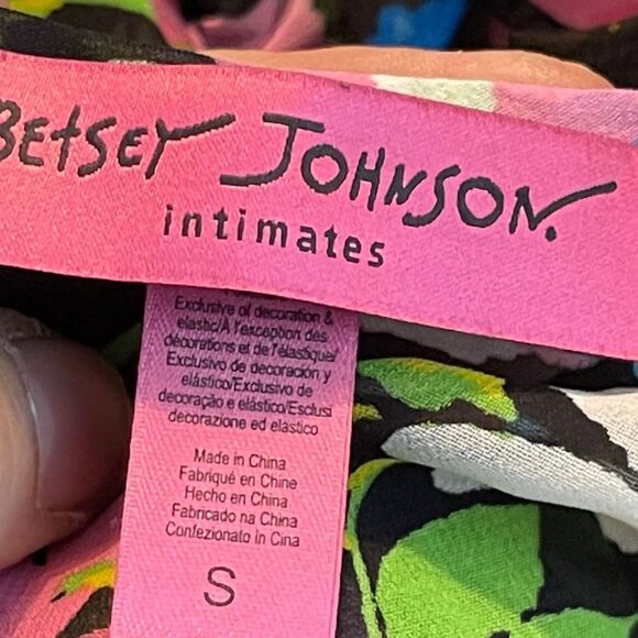 Betsey Johnson Intimates Negligee - Picture 7 of 8